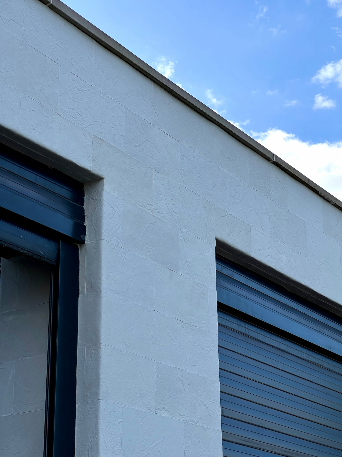 Flexible stone tiles – private house at Telecentru — 7