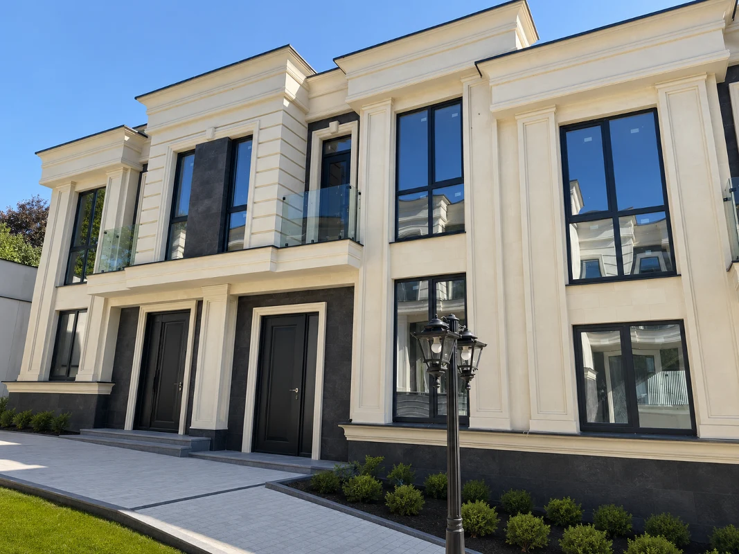 Flexible stone on a residential complex facade